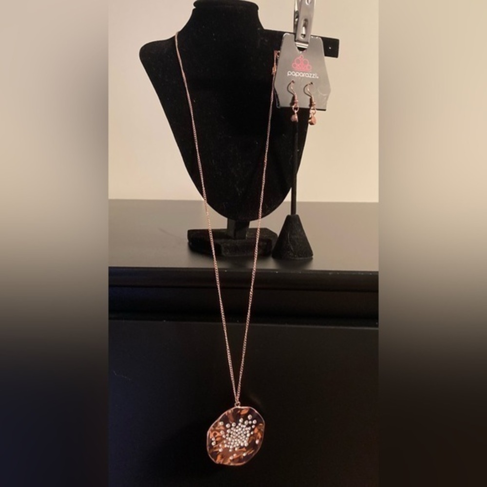 Paparazzi Copper Pendant Necklace